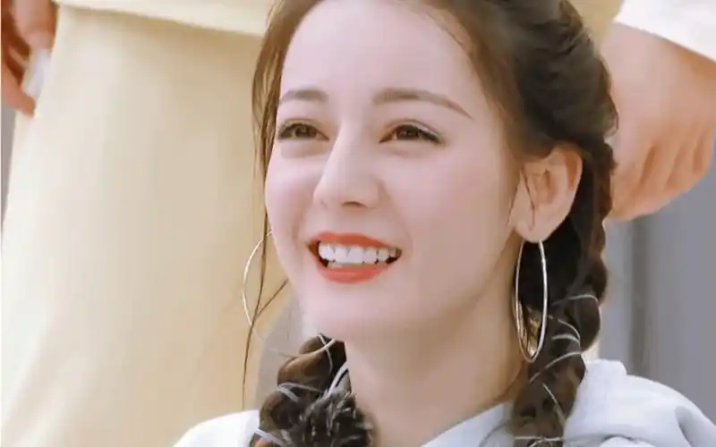 迪丽热巴,可爱,呆萌