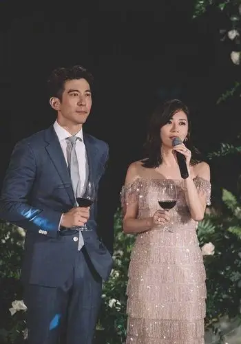 超浪漫!贾静雯晒婚礼现场照:我们就像太阳月亮,孩子如同星星