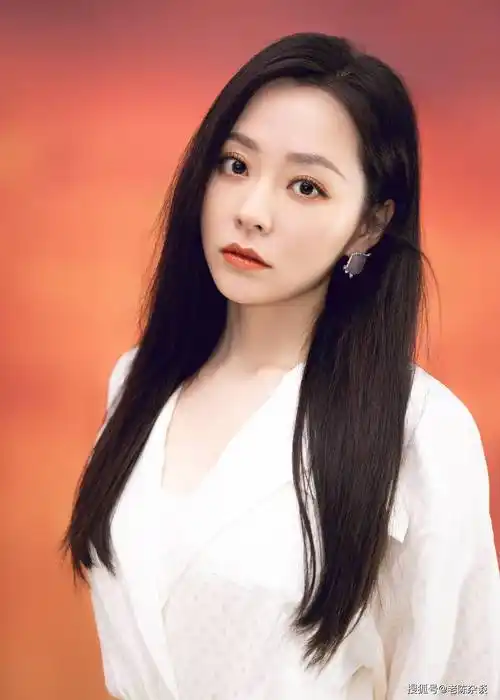 原创这谁顶得住嘛39岁张靓颖饱满性感韵味十足