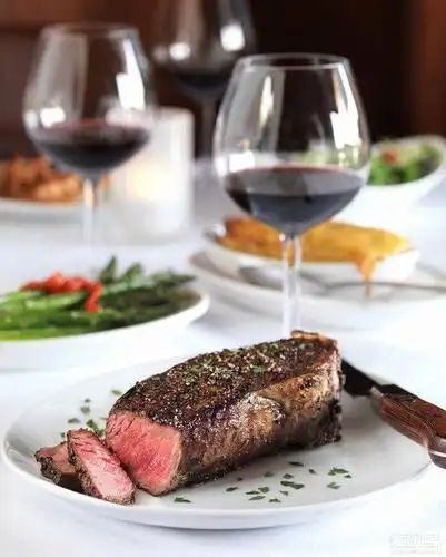 酒飨-当葡萄酒遇到牛排-互动吧
