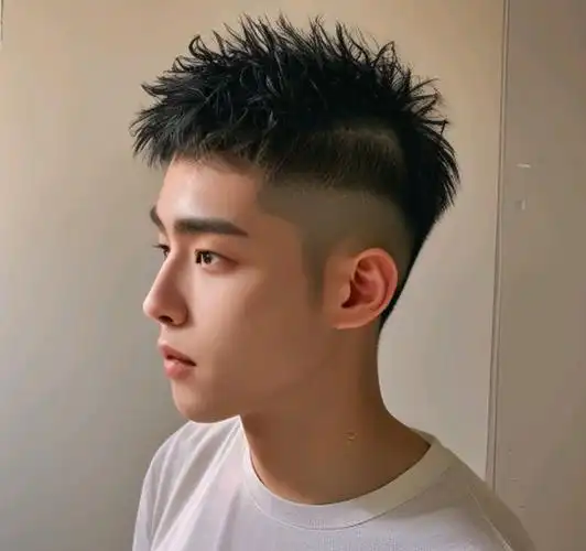 男发剪来剪去,最帅还是两侧铲短,适合大多数男士|发型|脸型|圆脸|方脸