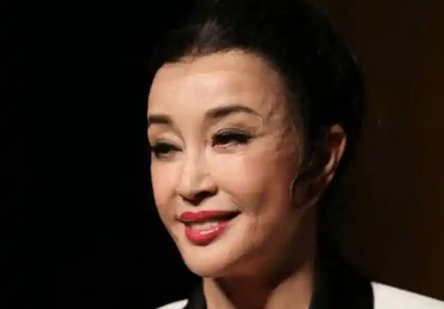 娱乐圈三大不老女神,他们是真冻龄还是在强撑?