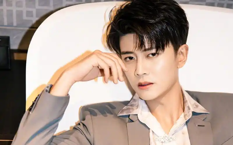 任嘉伦魅力写真图片桌面壁纸