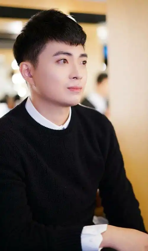 秦且歌小姐姐开口跪!