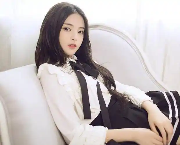 明星学历大起底:肖战本科被质疑,杨超越才小学文凭?_顶流_蔡徐坤_大学