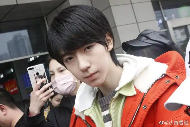 贺峻霖昨日生图