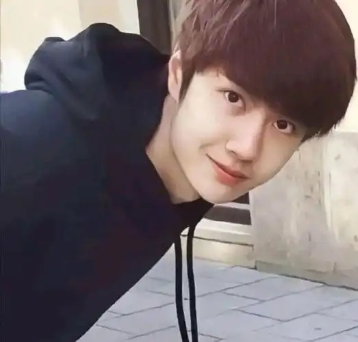 王一博以前居然长这样!内有大量王一博早期照片!