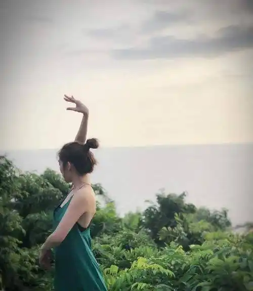 原创tvb黄智雯剧中独舞展优美气质生活中热爱跳舞充满阳光与活力