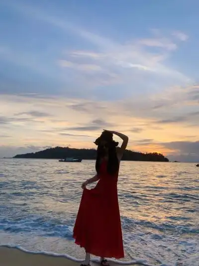 女生背影拼接壁纸