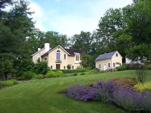 美式田园别墅外观图,悠闲舒畅回归自然