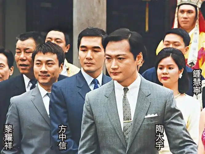 钟慧宁身高1.68米,外形高大圆润,当时有"肥豹"的绰号.