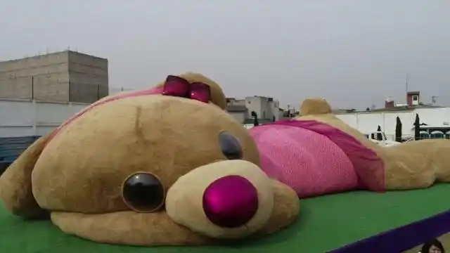 世界上最重的玩具熊,长30米重8000公斤,给女朋友的首选!