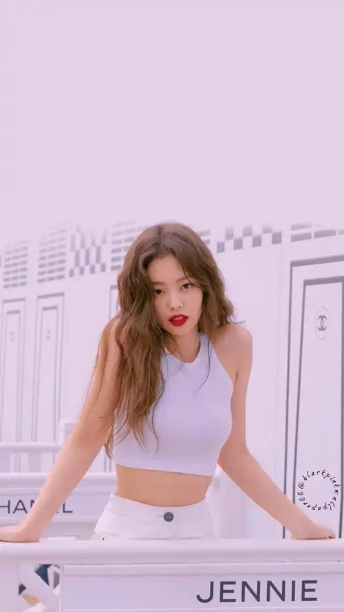 有没有blackpink金智妮(jennie)的美图分享?(可做头像的内种)?
