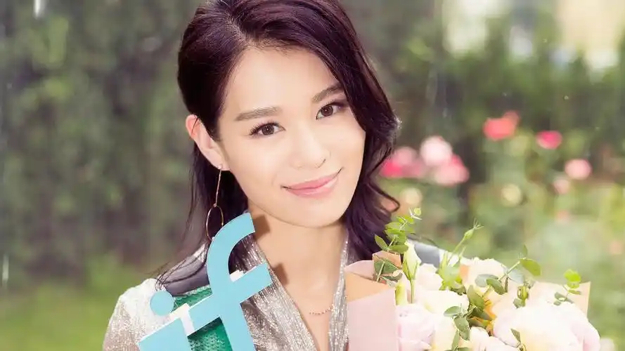 美女明星胡杏儿气质写真图片桌面壁纸