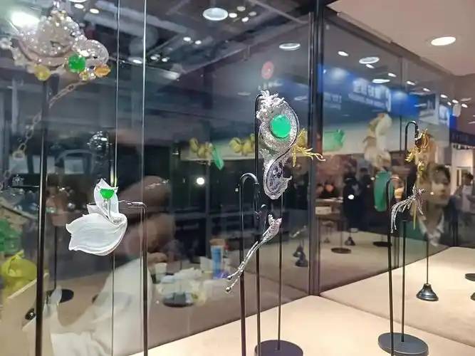 淡季不淡探营2024北京国际珠宝展黄金珠宝消费热情高涨