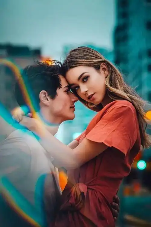 这才是情侣照,你那只能叫合影!