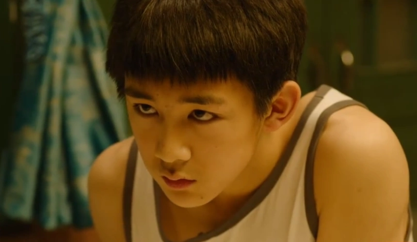 而番外中,荣梓杉饰演的朱朝阳那犹如《唐人街探案》里张子枫那样骇人