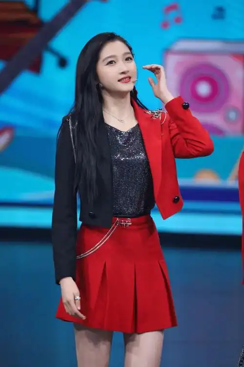 关晓彤和红裙才是绝配