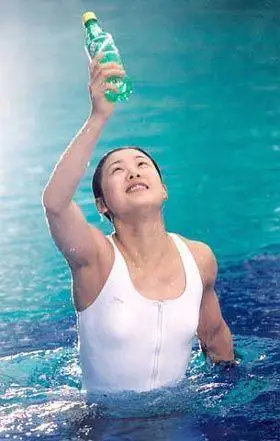 为何24岁跳水皇后退役后嫁给身价上亿的老头,她的回答让人深思