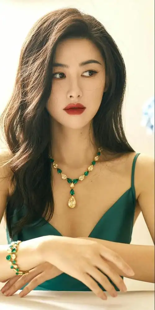 朱珠直拍 有种不顾我死活的美!浪姐舞台美到有冲击力无攻击性!