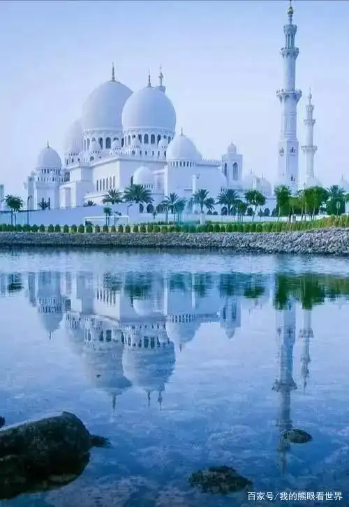 欣赏一组阿拉伯风格建筑的外观美景