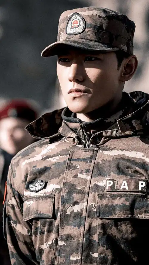 杨洋燕破岳# #杨洋特战荣耀# @杨洋 特. 来自好大一只杨阿毛 - 尾博