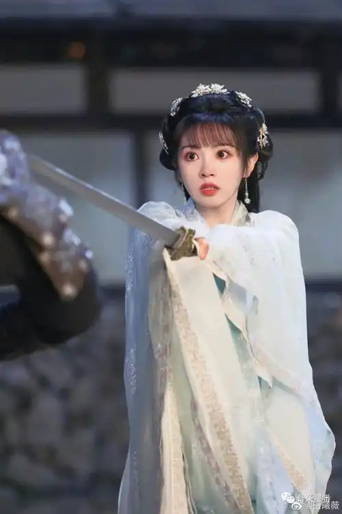 和田曦薇聊天,治好了我的精神内耗|专访_腾讯新闻