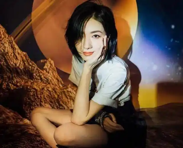 宁静郁可唯都挺烦的,万茜竟然点赞了?