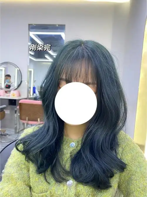 蓝黑色掉色过程