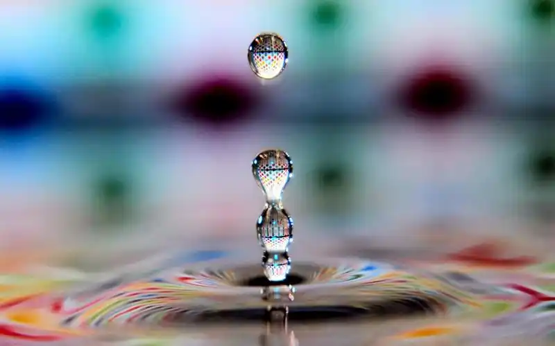 清新唯美水滴桌面壁纸