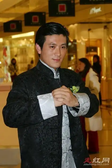 黄圣依老公杨子资料有多少钱杨子个人资料简介及家世