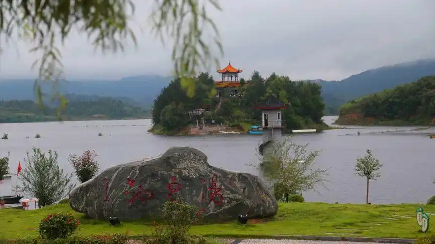 信阳商城汤泉池