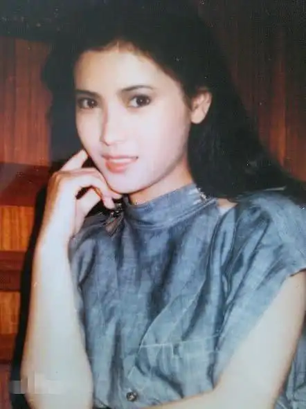 年轻时的蓝洁瑛有多美,这几张图颠覆你的想象,简直是合影杀手