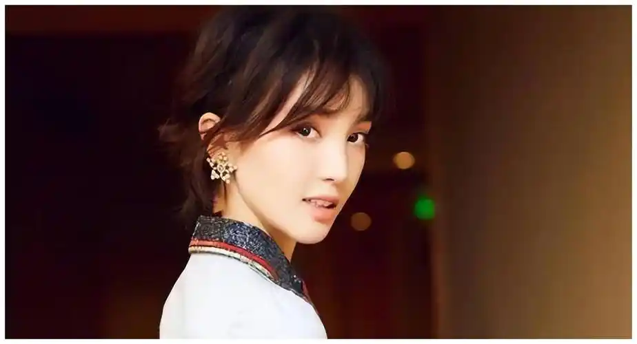 金晨取关胡夏分手,双方见家长后闹掰,恋情维持仅5个月不到_什么_美女