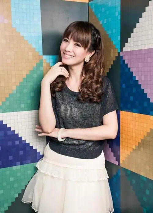 上海主持人贝倩妮:也是优秀配音员,外公是引路人,女儿已经10岁