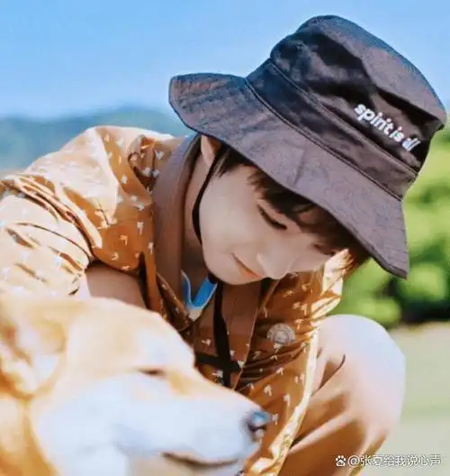 王俊凯作为tfboys的队长,不仅在长相上出众,而且在各方面资源上都拥有