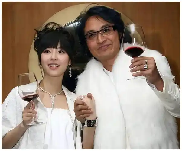 马景涛和吴佳尼离婚5年了他们的生活相差太大