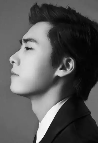 李易峰～完美的侧脸