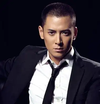 社会男生光头发型图片至极简单 社会男生最新光头发型很有黑社会大哥