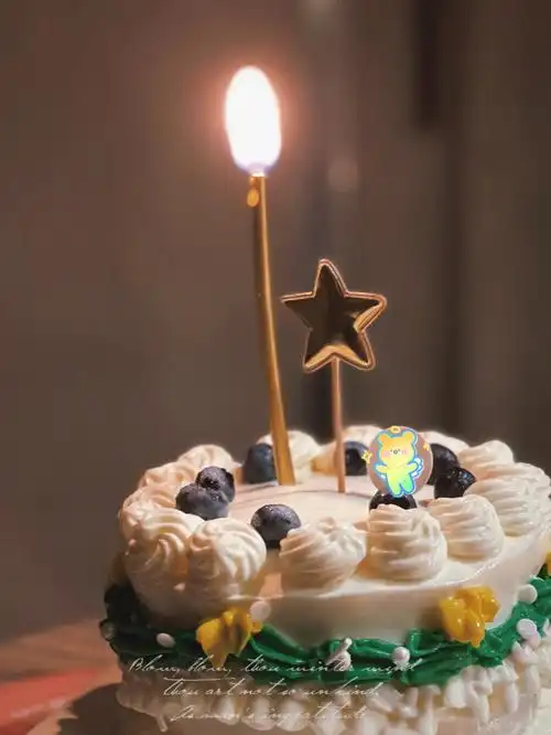 生日蛋糕晒一晒  #手机拍照  #探店