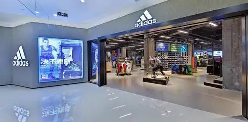adidas全新形象开业 | homecourt 新登场,主场见!