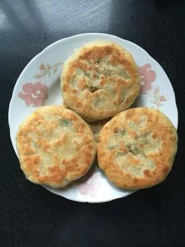 蚂蚁跳高做的韭菜饼