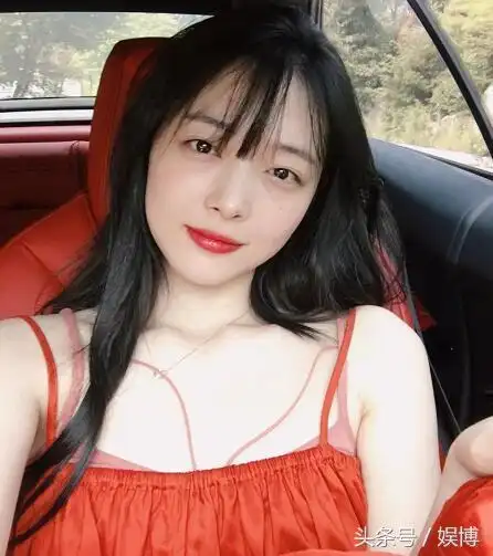 崔雪莉谈退出fx是不合适我的衣服,登上韩国愤怒榜,网友:自私