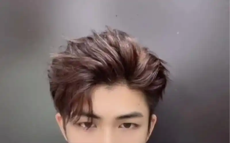 男生发型教程(201)一个夹板改变男人的一生!最帅男神三七侧背!