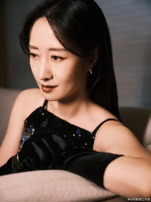 刘敏涛超话流光焕彩,折射典雅韵味,谱写冬日复古浪漫95今天和涛boss