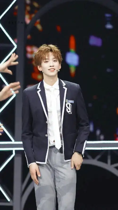 有哪些帅到爆炸的余景天照片图片壁纸