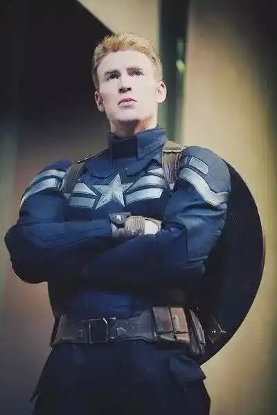 还是美国队长这一形象让他真正走进公众视线的舔屏ing让卡梅拉老阿姨