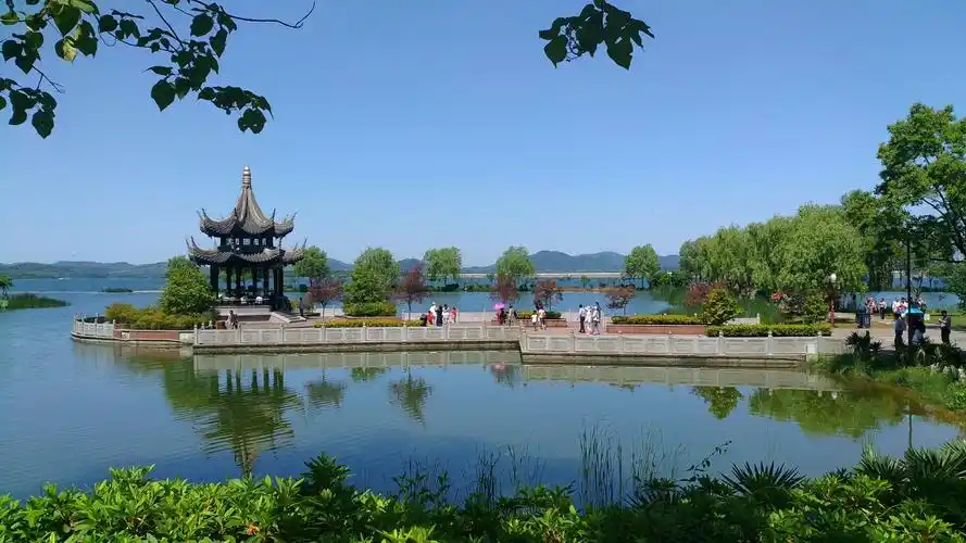 江苏省无锡市宜兴市环湖路靠近云湖风景区-云湖广场天气预报