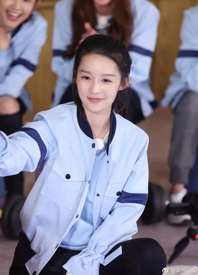 李沁跑男花絮 她笑起来真美真甜