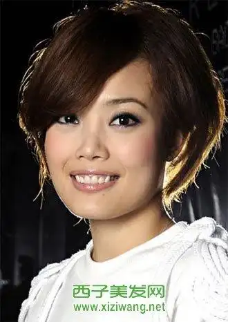 跟容祖儿学大饼脸发型扎法_明星发型_西子美发网